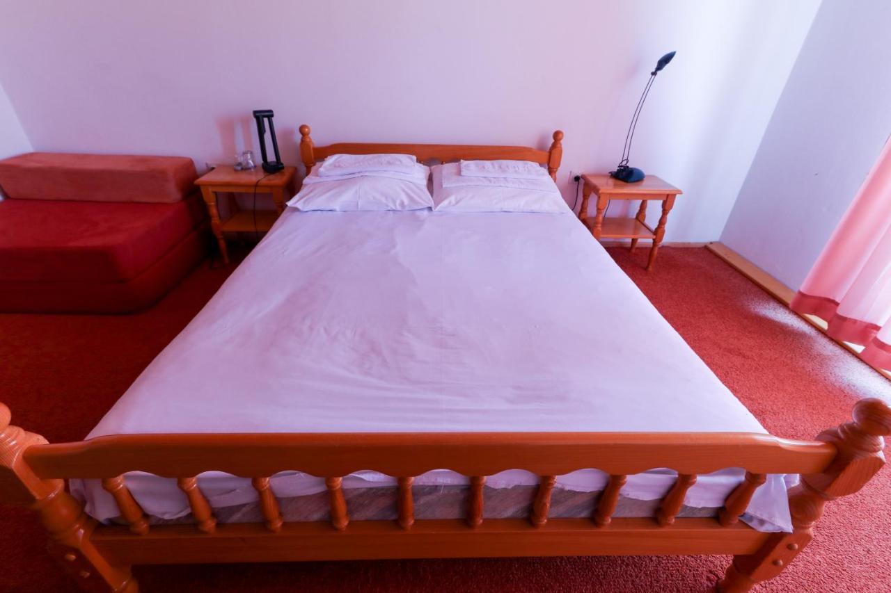 Sumarska Kuca Ognjiste Hotel Jahorina Luaran gambar